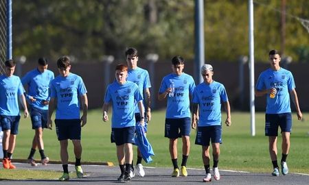El equipo de Mascherano dará rienda suelta a una segunda oportunidad tras la eliminación en el Sudamericano de Colombia (finalizó séptimo sobre 10 equipos) que motivó la renuncia del ex capitán del seleccionado argentino. El equipo de Mascherano dará rienda suelta a una segunda oportunidad tras la eliminación en el Sudamericano de Colombia (finalizó séptimo sobre 10 equipos) que motivó la renuncia del ex capitán del seleccionado argentino.