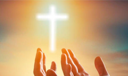Es por esta razón que, teniendo en cuenta que ha iniciado un nuevo mes con tal relevancia, es importante dedicar a Dios una oración de agradecimiento por todo lo que tienes hasta ahora y por sencillamente haber llegado hasta este punto, así como hacer tus peticiones para los días venideros; te enseñamos una plegaria perfecta. Es por esta razón que, teniendo en cuenta que ha iniciado un nuevo mes con tal relevancia, es importante dedicar a Dios una oración de agradecimiento por todo lo que tienes hasta ahora y por sencillamente haber llegado hasta este punto, así como hacer tus peticiones para los días venideros; te enseñamos una plegaria perfecta.