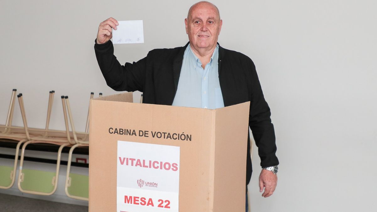 Luis Spahn ganó las elecciones y seguirá como presidente de Unión: votaron 6300 socios. Luis Spahn ganó las elecciones y seguirá como presidente de Unión: votaron 6300 socios.