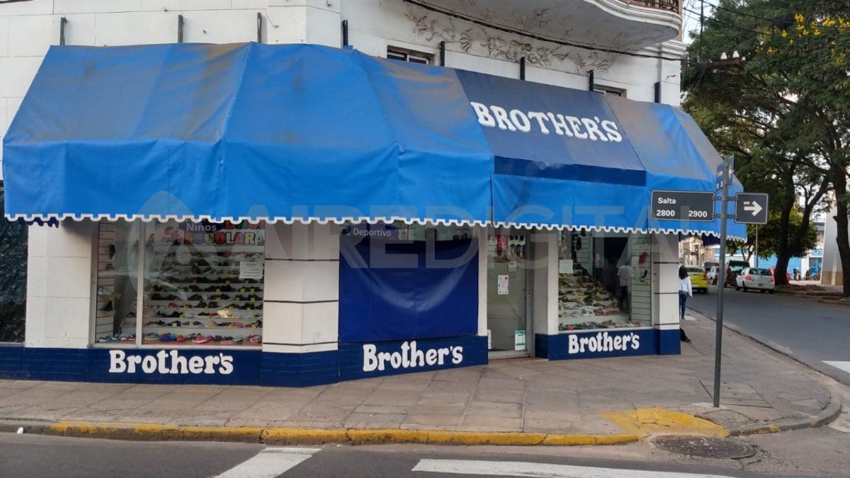 El local vandalizado está ubicado en la esquina de Salta y 1ero de Mayo.