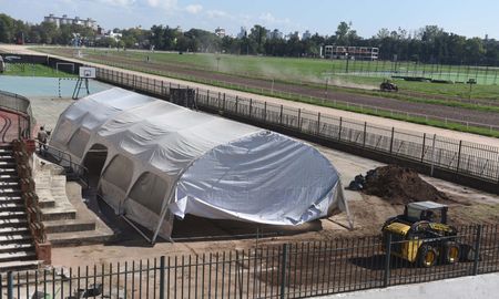 En la sede de la Sociedad Rural de Rosario se está preparando un centro de aislamiento. En la sede de la Sociedad Rural de Rosario se está preparando un centro de aislamiento.