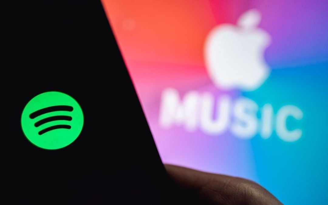 Un porcentaje del ingreso va a la plataforma y otra al artista y sus productoras. 