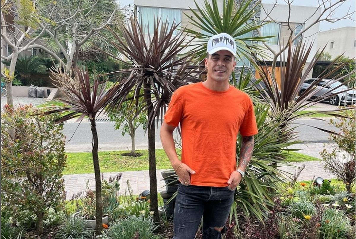 Brian Fernández regresó a Santa Fe tras su paso por México. Brian Fernández regresó a Santa Fe tras su paso por México.