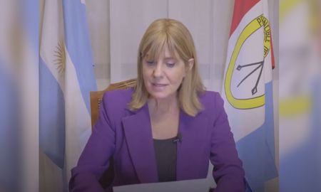 La vicegobernadora encabeza la sesión La vicegobernadora encabeza la sesión
