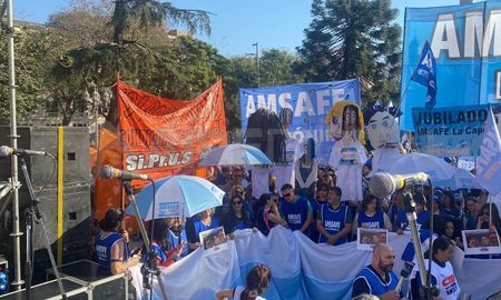 Los docentes fueron convocados para el jueves 4 de enero. Los docentes fueron convocados para el jueves 4 de enero.