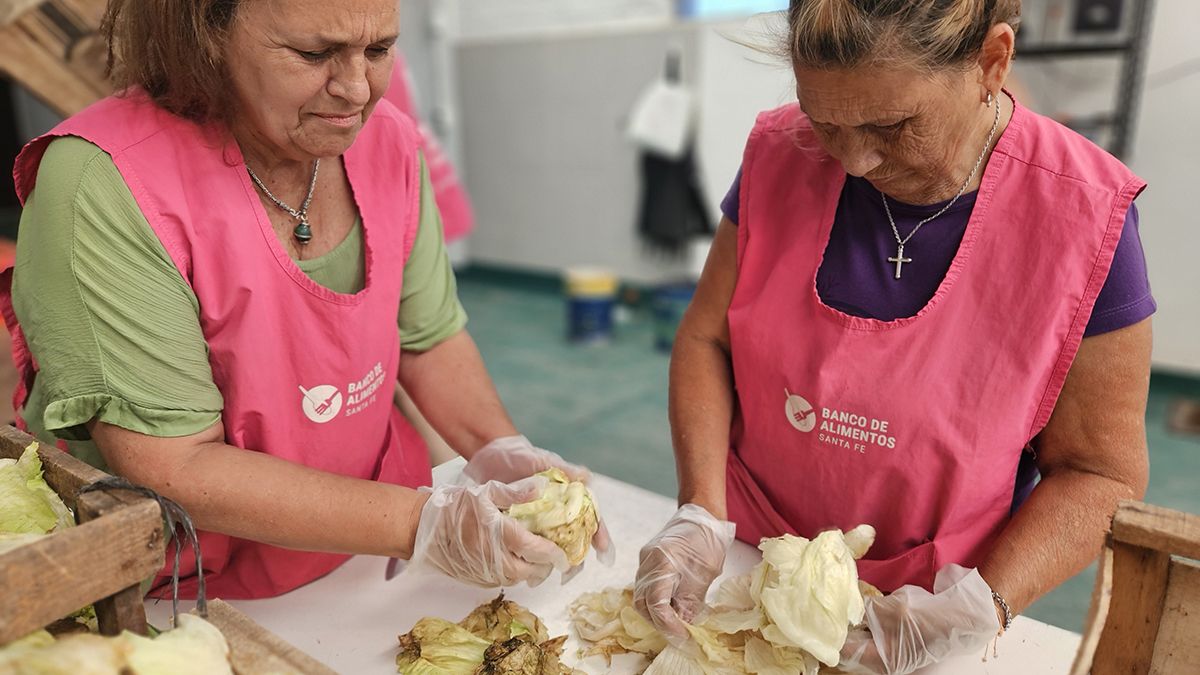 Productos que no serán comercializados por distintos motivos, terminan en el plato de personas necesitadas.