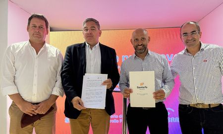 “Cuando logramos acercar la capacitación a la realidad de las empresas, se generan más oportunidades de trabajo y más desarrollo para la provincia”, señaló el ministro de Desarrollo Productivo de Santa Fe Gustavo Puccini. “Cuando logramos acercar la capacitación a la realidad de las empresas, se generan más oportunidades de trabajo y más desarrollo para la provincia”, señaló el ministro de Desarrollo Productivo de Santa Fe Gustavo Puccini.