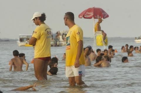 Inscripción abierta para cubrir cargos de guardavidas durante la temporada 2024-2025