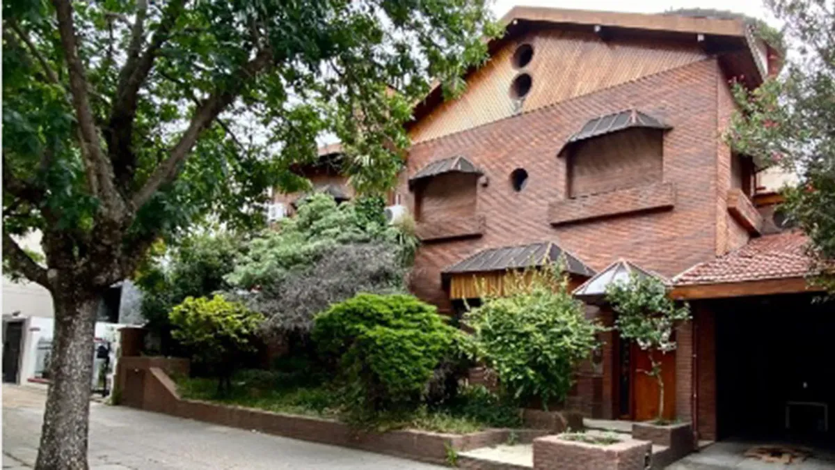 La casa de Villa Devoto que Diego Maradona le regaló a sus papás y hoy alquiló Roberto García Moritán. La casa de Villa Devoto que Diego Maradona le regaló a sus papás y hoy alquiló Roberto García Moritán.