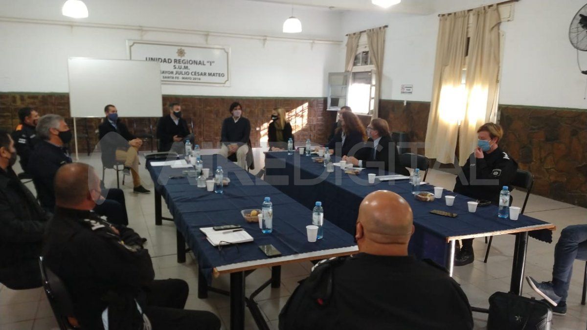 Este jueves se reunieron los representantes de la Municipalidad de Santa Fe y la Policía de la provincia para coordinar el operativo de seguridad del viernes en el día de la final de Colón vs Racing.