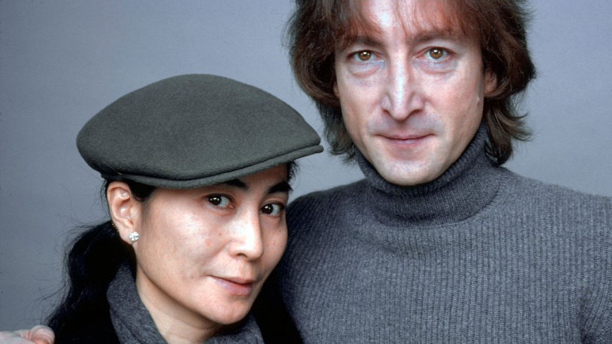 John Lennon y Yoko Ono lanzan el disco Double Fantasy