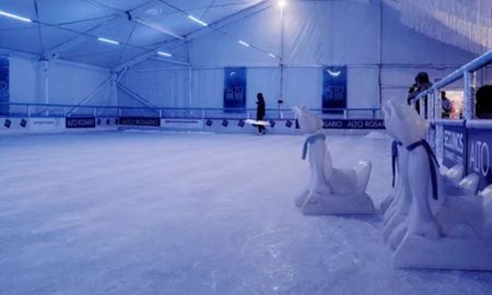 La ciudad de Santa Fe tendrá su propia pista de patinaje sobre hielo. La ciudad de Santa Fe tendrá su propia pista de patinaje sobre hielo.