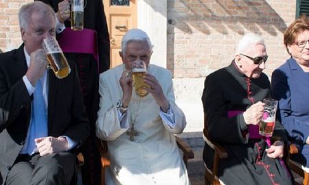 benedicto xvi celebra su 93 cumpleanos sin visitas por coronavirus benedicto xvi celebra su 93 cumpleanos sin visitas por coronavirus