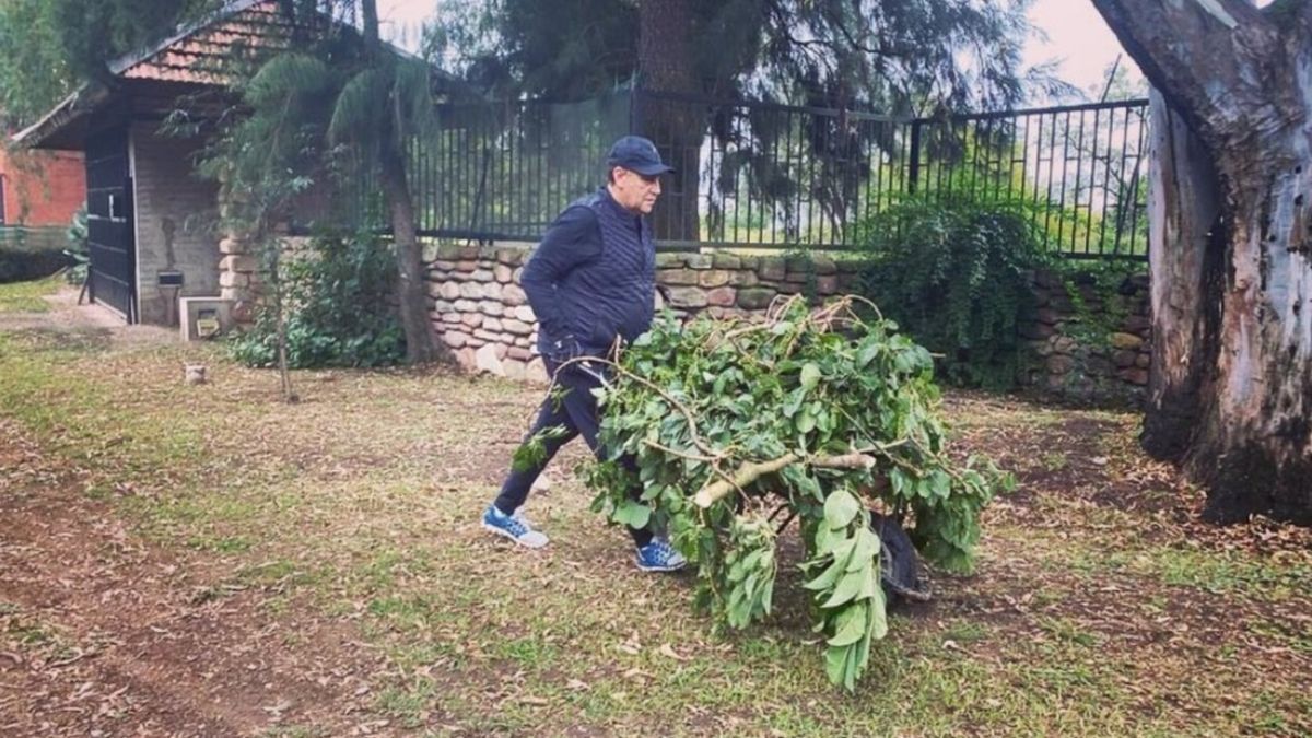 La estancia del Chaqueño Palavecino combina la producción artesanal de vinos con la cría de animales y el cultivo de vegetales para consumo propio. La estancia del Chaqueño Palavecino combina la producción artesanal de vinos con la cría de animales y el cultivo de vegetales para consumo propio.