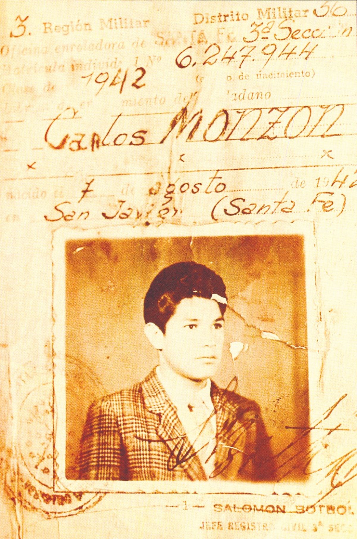 La primera página de la Libreta de Enrolamiento (lo que ahora es el DNI) de Carlos Monzón. Su número era 6.247.944.