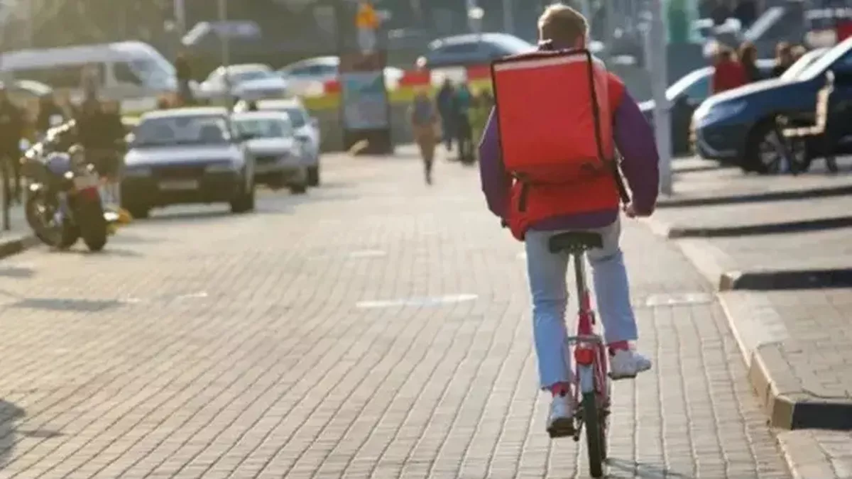 Le mandó chocolates a su novia