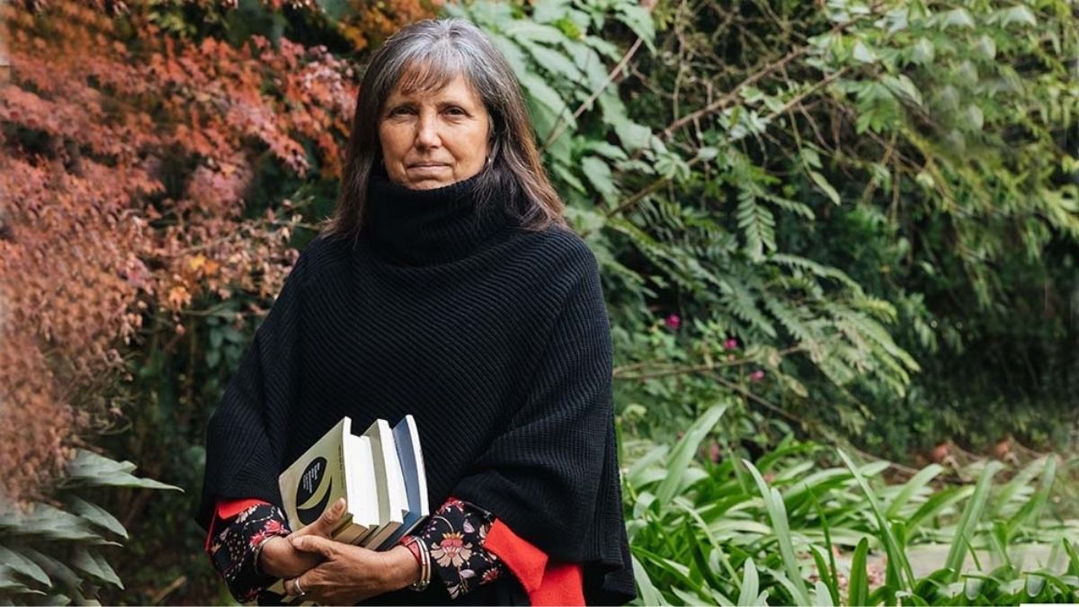 La escritora cuestionó el intento de censura de una tira de ficción.