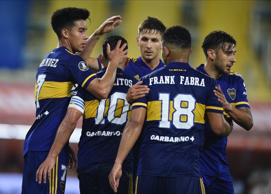 Boca no tuvo piedad con Caracas y se llevó con holgura la punta de su grupo en la Copa Libertadores.