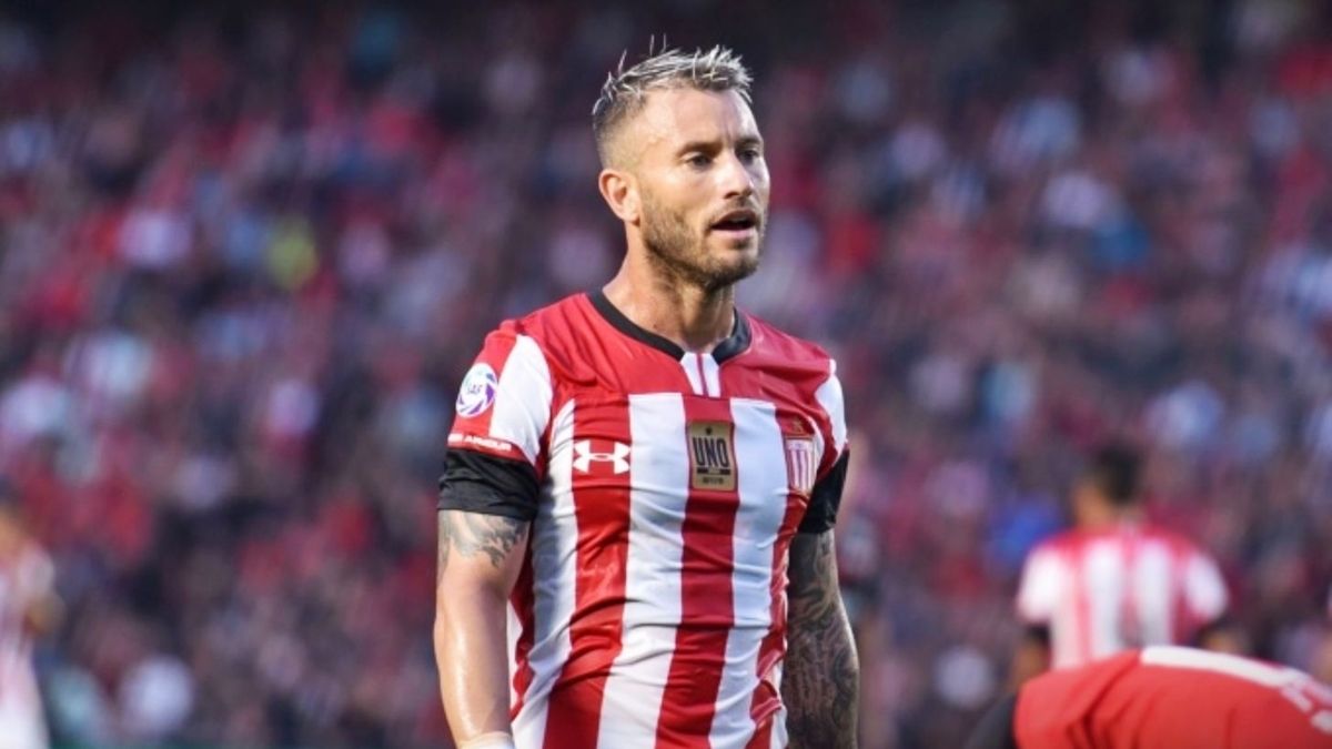 La Gata Fernández picó el penal y en la contra Defensa abrió el marcador