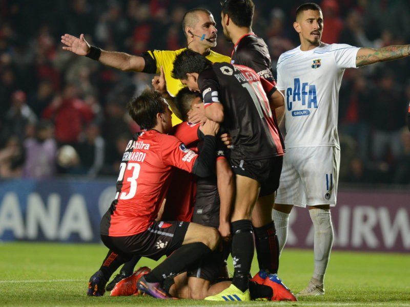 Copa Argentina: Colón va por el pase a los cuartos ante Atlético Tucumán
