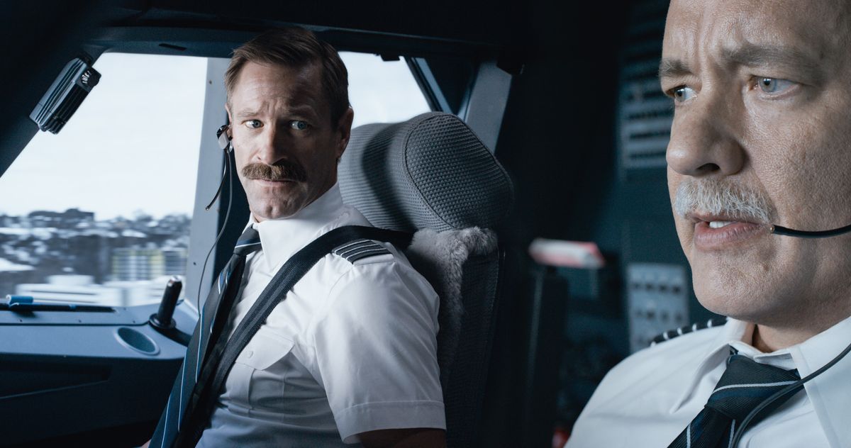 El 2 de septiembre de 2016, en el 43º Festival de Cine de Telluride, se estrenó Sully, dirigida y coproducida por Clint Eastwood, y protagonizada por Tom Hanks, como Sullenberger, y Aaron Eckhart, como Skiles. El 2 de septiembre de 2016, en el 43º Festival de Cine de Telluride, se estrenó Sully, dirigida y coproducida por Clint Eastwood, y protagonizada por Tom Hanks, como Sullenberger, y Aaron Eckhart, como Skiles.