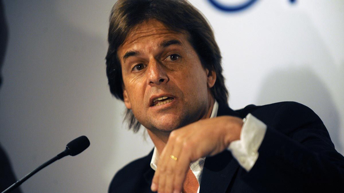 Lacalle Pou festejó si victoria y llamó a unir a la sociedad uruguaya