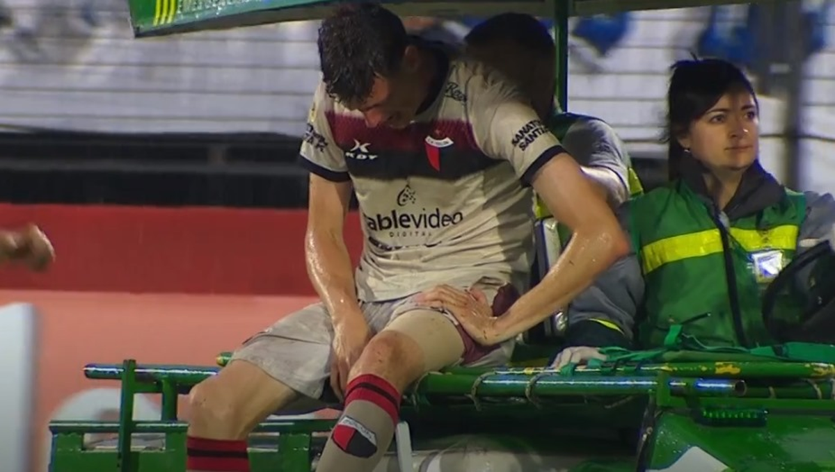 Germán Conti sufrió una molestia muscular y pidió el cambio.