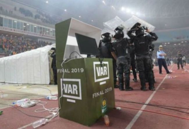 África: se repite la final porque no funcionó el VAR