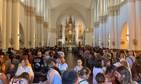 La Basílica de Guadalupe reunió a miles de fieles. La Basílica de Guadalupe reunió a miles de fieles.