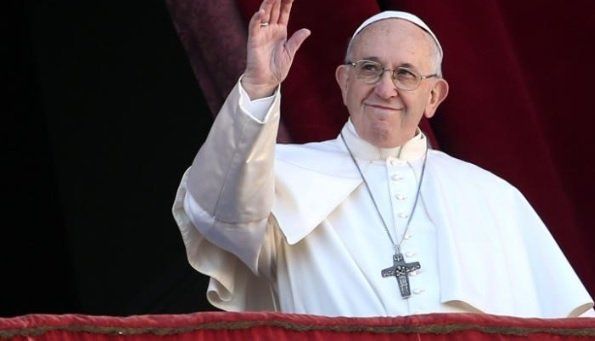 El papa Francisco se quedó encerrado en un ascensor durante 25 minutos y lo rescataron los bomberos