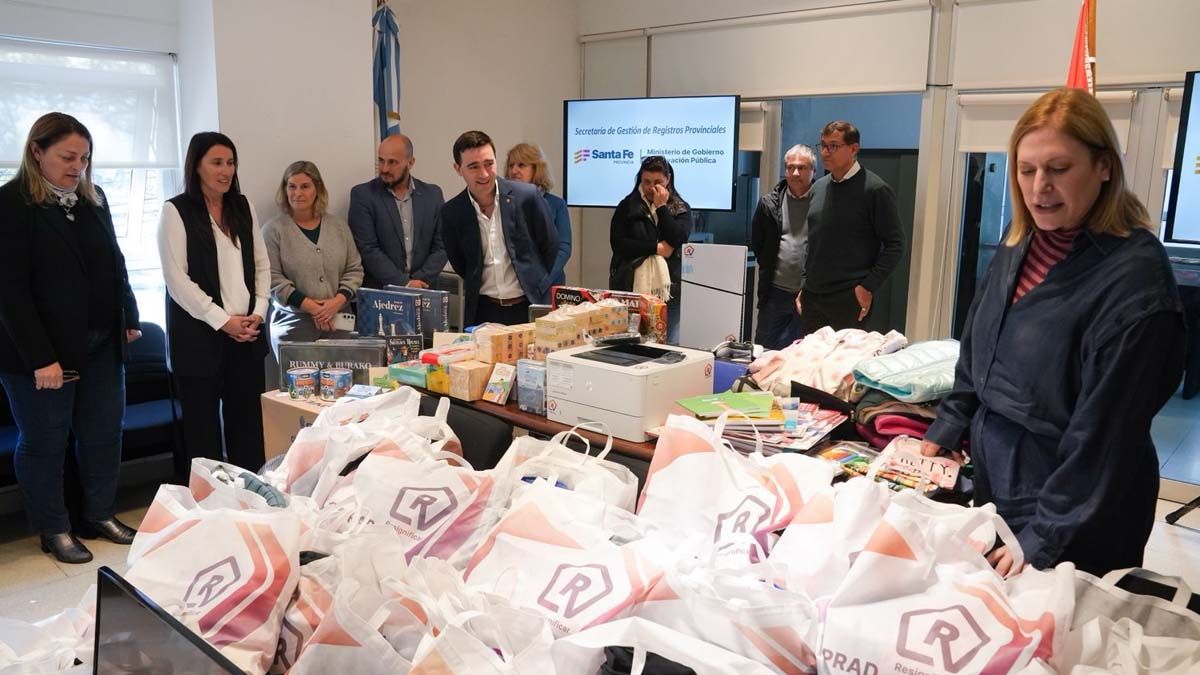 Gisela Scaglia entreg&oacute; elementos adquiridos por la Agencia Provincial de Registro, Administraci&oacute;n y Destino de Bienes y Derechos Patrimoniales (Aprad).