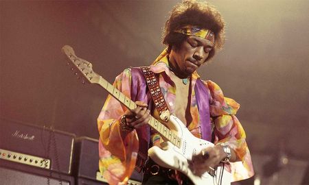 «Voodoo Child (Slight Return)» es una canción del trío The Jimi Hendrix Experience, publicada el 3 de mayo de 1968 «Voodoo Child (Slight Return)» es una canción del trío The Jimi Hendrix Experience, publicada el 3 de mayo de 1968