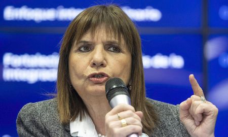 Patricia Bullrich, senadora nacional, dialogó en exclusiva con AIRE antes de reunirse con los familiares de Jeremías Monzón en Buenos Aires. Patricia Bullrich, senadora nacional, dialogó en exclusiva con AIRE antes de reunirse con los familiares de Jeremías Monzón en Buenos Aires.