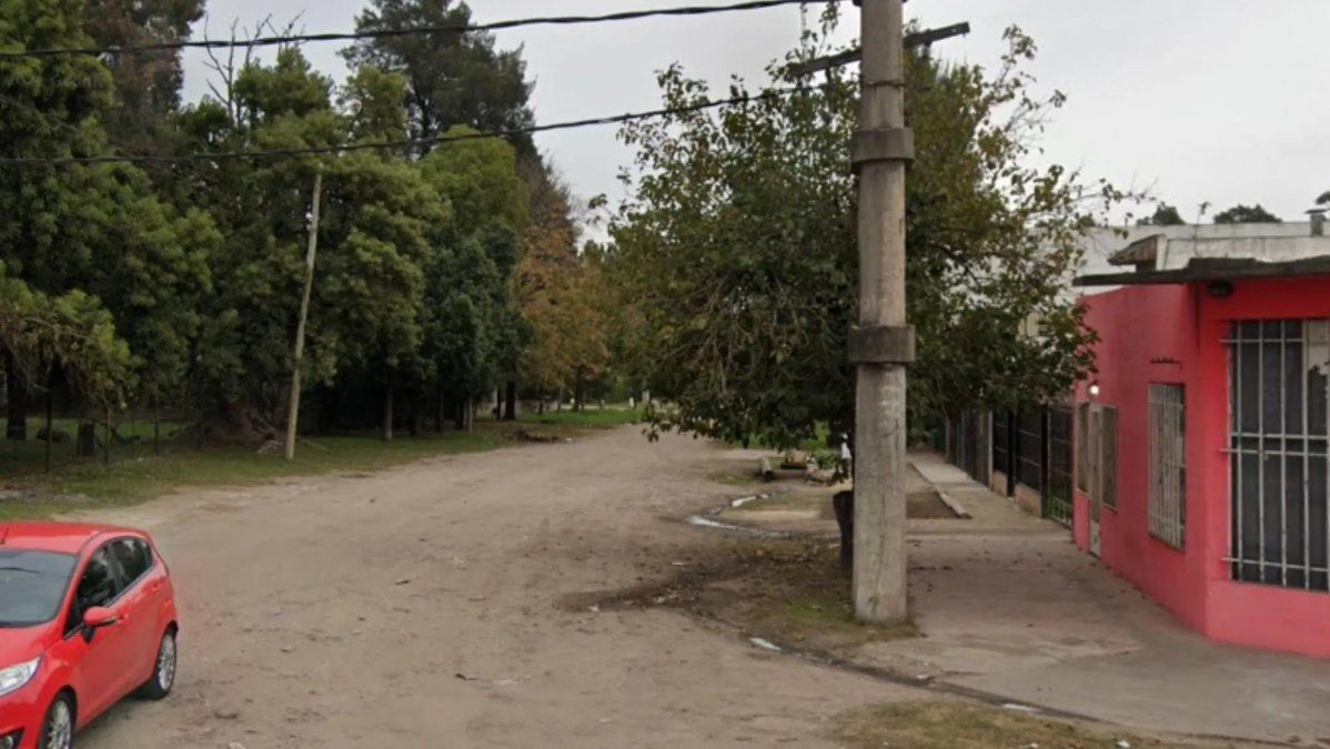 Macabro: apareció cadáver carbonizado dentro de un coche baleado y quemado