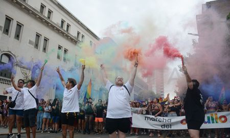 Una multitud participó de la Marcha del Orgullo 2021 en Santa Fe. Una multitud participó de la Marcha del Orgullo 2021 en Santa Fe.