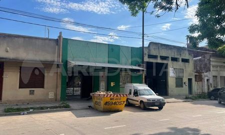 Entró a una dietética de barrio Roma para robar productos para celíacos y escapó. Entró a una dietética de barrio Roma para robar productos para celíacos y escapó.