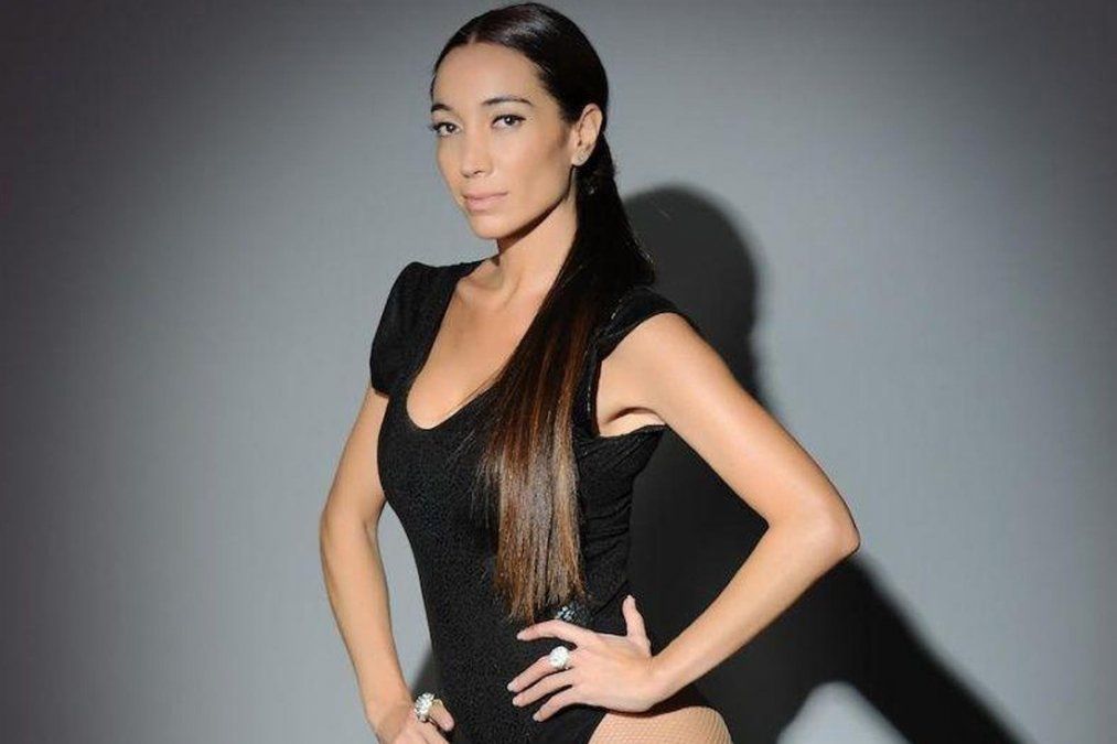 La bailarina se mostró angustiada por el fallecimiento del Diez