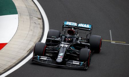 Lewis Hamilton cumplió con las expectativas y se quedó con el GP de Hungría. Es el líder del campeonato de la Fórmula 1. Lewis Hamilton cumplió con las expectativas y se quedó con el GP de Hungría. Es el líder del campeonato de la Fórmula 1.