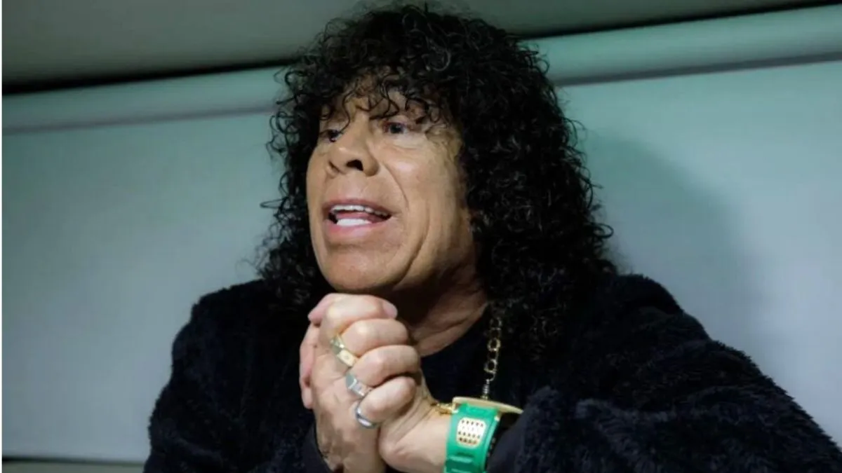 El hijo de la Mona Jiménez tranquilizó a los fans de su papá. El hijo de la Mona Jiménez tranquilizó a los fans de su papá.