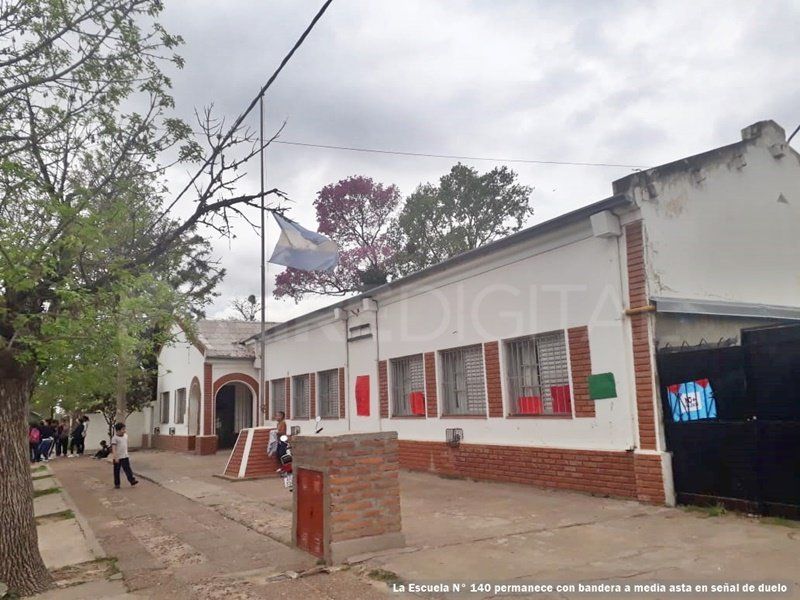 Trágico incendio en Santo Tomé: “Ahora amenazan con prender fuego la escuela”