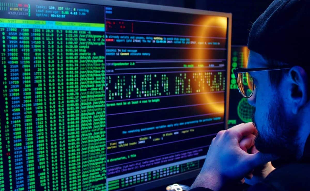 La ingeniería en sistemas es una carrera muy solicitada en la Argentina. La ingeniería en sistemas es una carrera muy solicitada en la Argentina.