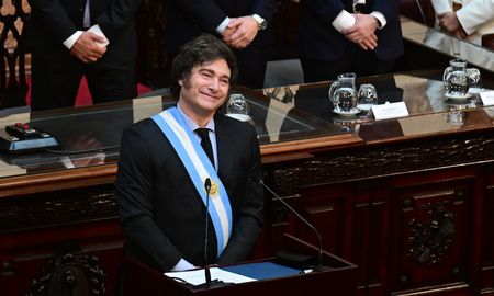 Aire de Santa Fe | javier milei presupuesto 2025.jpg