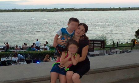 Verónica Soulé junto a sus hijos. Verónica Soulé junto a sus hijos.
