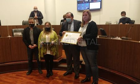 Juan Pablo Poletti fue distinguido en el Concejo Municipal por su desempeño en la Salud de Santa Fe. Juan Pablo Poletti fue distinguido en el Concejo Municipal por su desempeño en la Salud de Santa Fe.