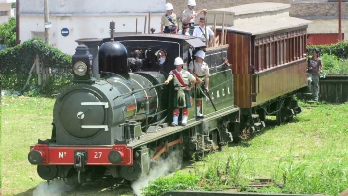 La locomotora a vapor más antigua de Sudamérica sigue en funcionamiento. La locomotora a vapor más antigua de Sudamérica sigue en funcionamiento.