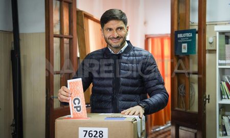 Pullaro obtuvo 1.478 votos en su pueblo natal, Hugues. Pullaro obtuvo 1.478 votos en su pueblo natal, Hugues.