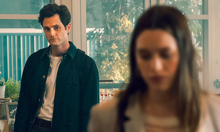 Para darle la mejor noticia a los fans, Netflix difundió un inquietante avance donde Joe reflexiona sobre la paternidad al tiempo que nombra Henry a su hijo con Love (Victoria Pedretti), mientras sucede esto, un afilado cuchillo corta una porción de pastel, la cual revela que el próximo 15 de octubre “You” estará de regreso. Para darle la mejor noticia a los fans, Netflix difundió un inquietante avance donde Joe reflexiona sobre la paternidad al tiempo que nombra Henry a su hijo con Love (Victoria Pedretti), mientras sucede esto, un afilado cuchillo corta una porción de pastel, la cual revela que el próximo 15 de octubre “You” estará de regreso.