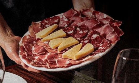 Agustín Roca es una pequeña localidad de Buenos Aires reconocida la Fiesta Provincial del Fiambre. Agustín Roca es una pequeña localidad de Buenos Aires reconocida la Fiesta Provincial del Fiambre.