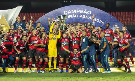 Flamengo se consagró bicampeón de Brasileirao luego de que Inter de Porto Alegre no pudo derrotar a Corinthians. Flamengo se consagró bicampeón de Brasileirao luego de que Inter de Porto Alegre no pudo derrotar a Corinthians.