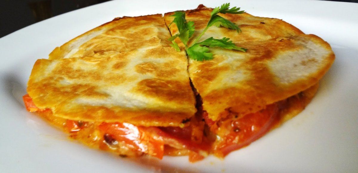 Pizzadilla.